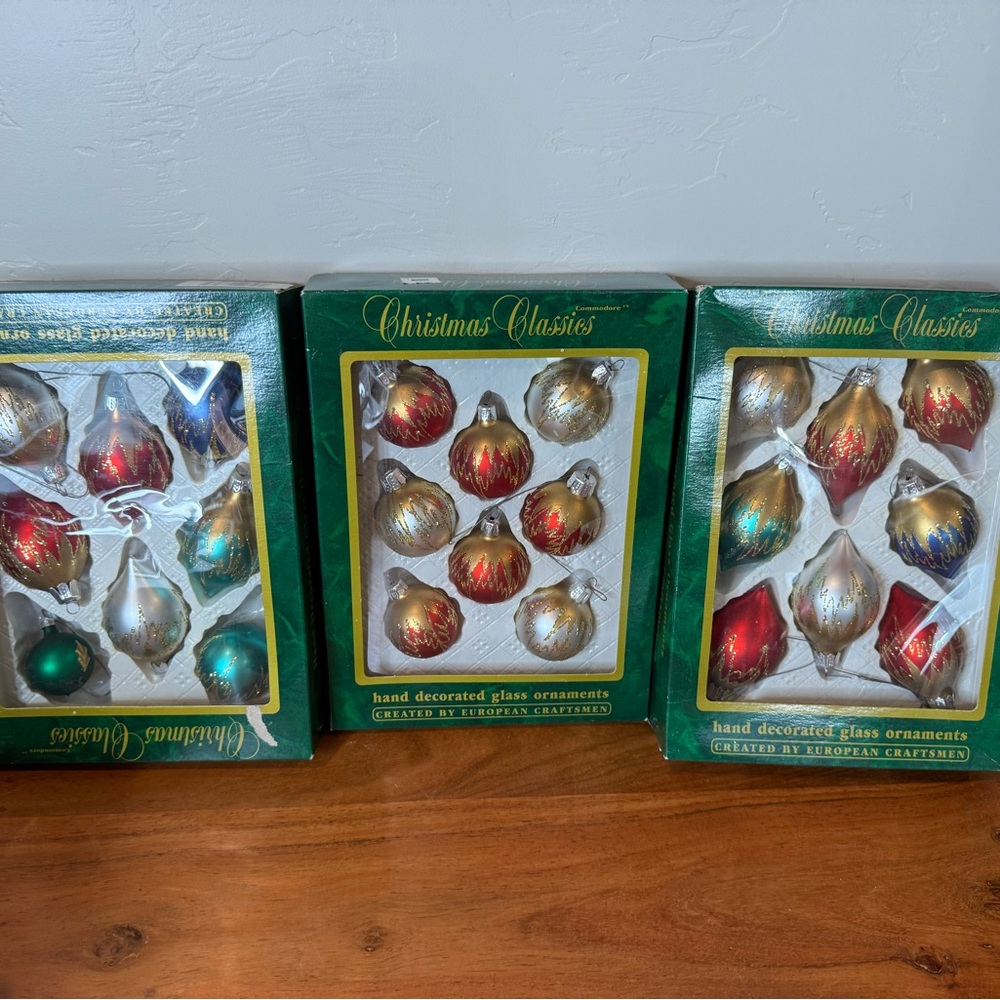 Hand Decorated Glass Ornaments vintage Commodore European in‎ original boxes